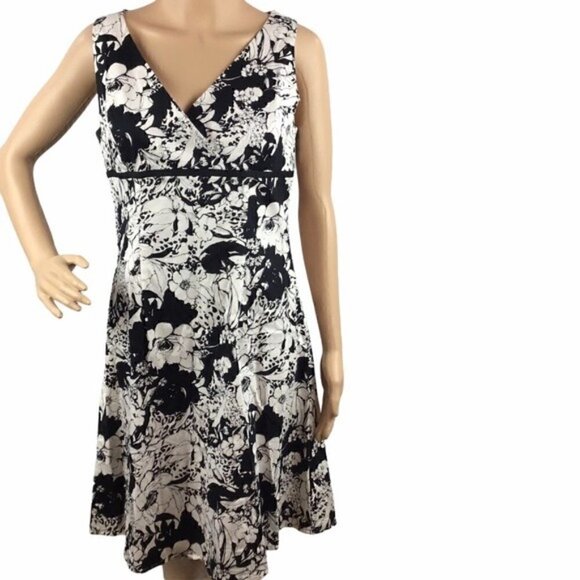 dBy Ltd Dress Size 8 Black Floral - Picture 1 of 7